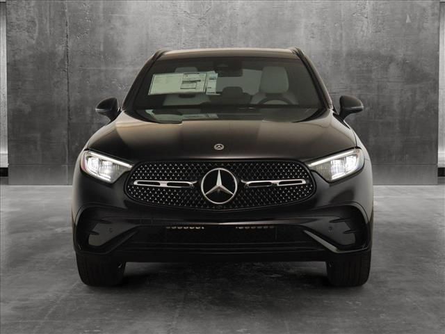 2025 Mercedes-Benz GLC 300