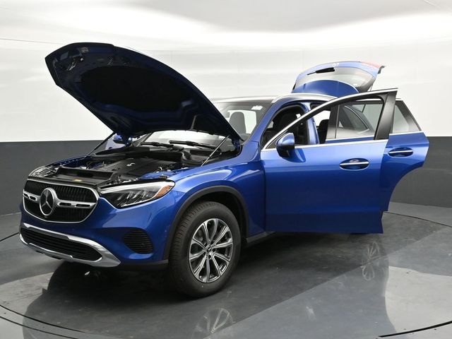2025 Mercedes-Benz GLC 300