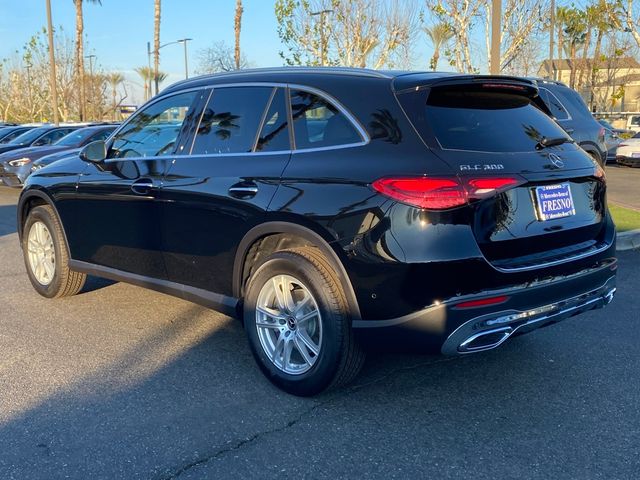 2025 Mercedes-Benz GLC 300