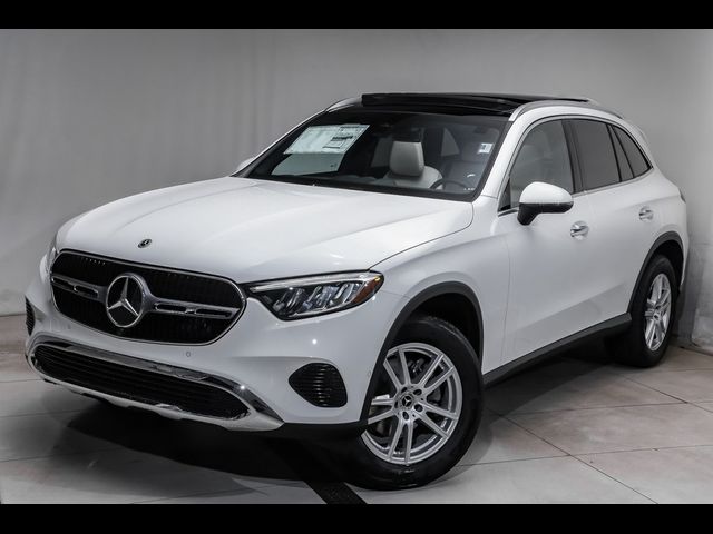 2025 Mercedes-Benz GLC 300