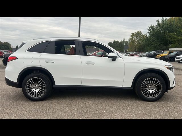 2025 Mercedes-Benz GLC 300