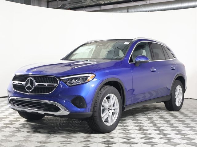 2025 Mercedes-Benz GLC 300