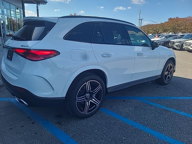 2025 Mercedes-Benz GLC 300