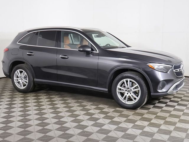 2025 Mercedes-Benz GLC 300