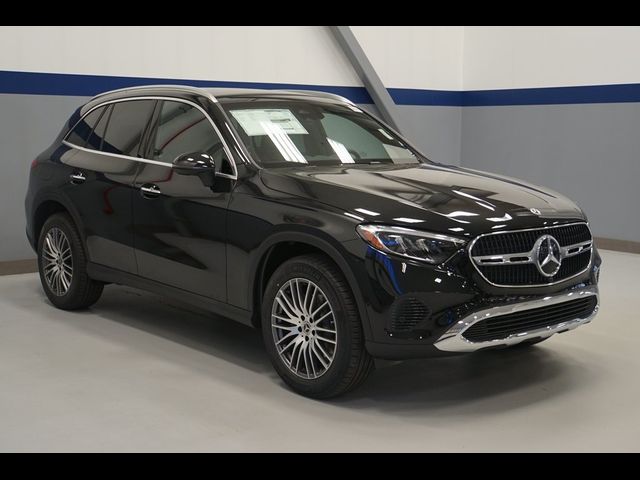 2025 Mercedes-Benz GLC 300