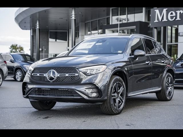 2025 Mercedes-Benz GLC 300