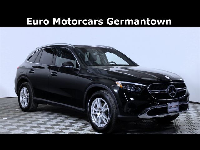 2025 Mercedes-Benz GLC 300