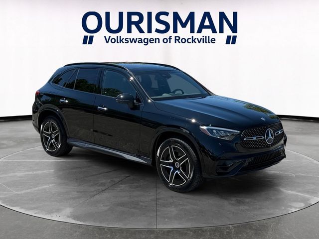 2025 Mercedes-Benz GLC 300