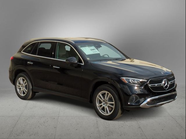 2025 Mercedes-Benz GLC 300