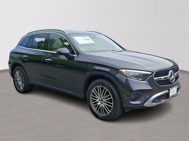 2025 Mercedes-Benz GLC 300