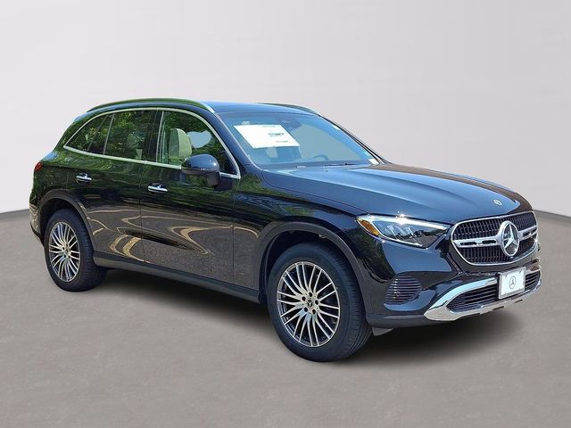 2025 Mercedes-Benz GLC 300