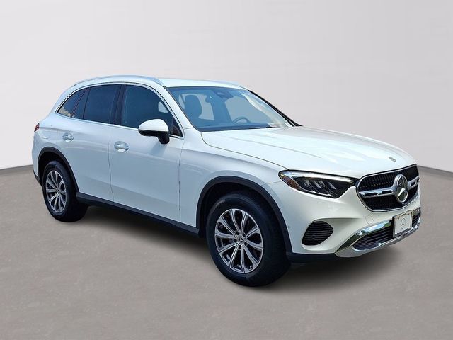 2025 Mercedes-Benz GLC 300