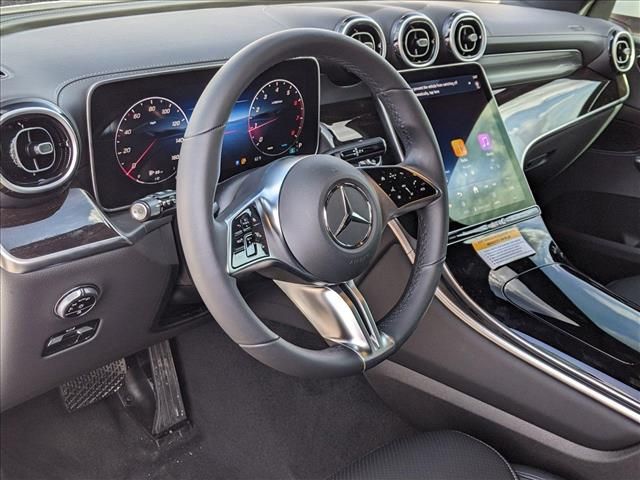 2025 Mercedes-Benz GLC 300