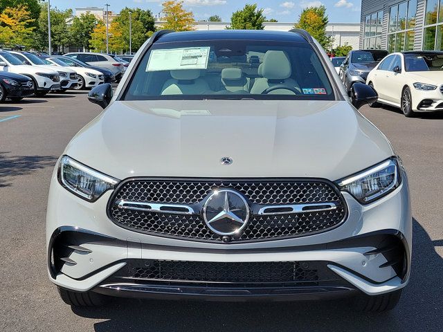 2025 Mercedes-Benz GLC 300