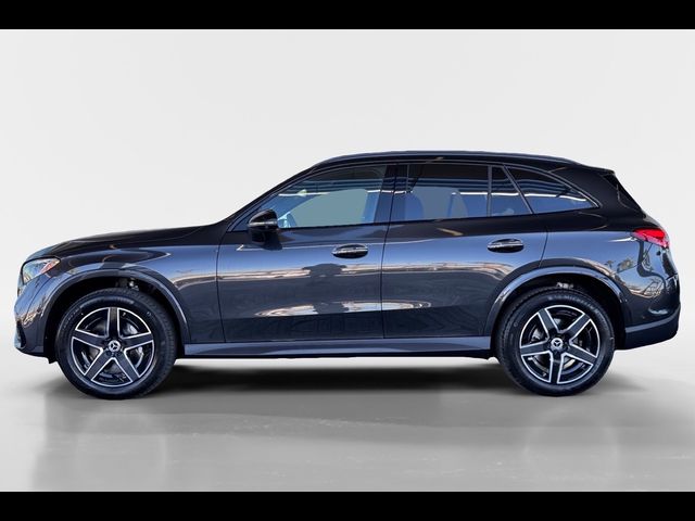 2025 Mercedes-Benz GLC 300