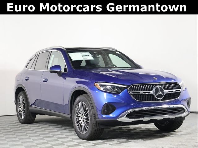 2025 Mercedes-Benz GLC 300