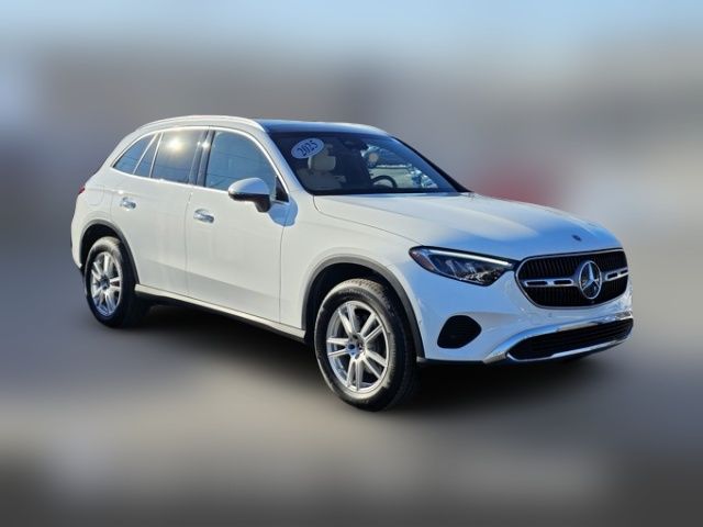 2025 Mercedes-Benz GLC 300