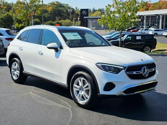 2025 Mercedes-Benz GLC 300