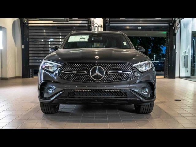 2025 Mercedes-Benz GLC 300