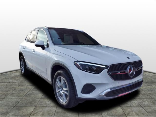 2025 Mercedes-Benz GLC 300