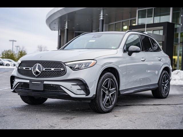 2025 Mercedes-Benz GLC 300