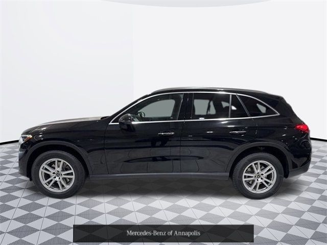 2025 Mercedes-Benz GLC 300