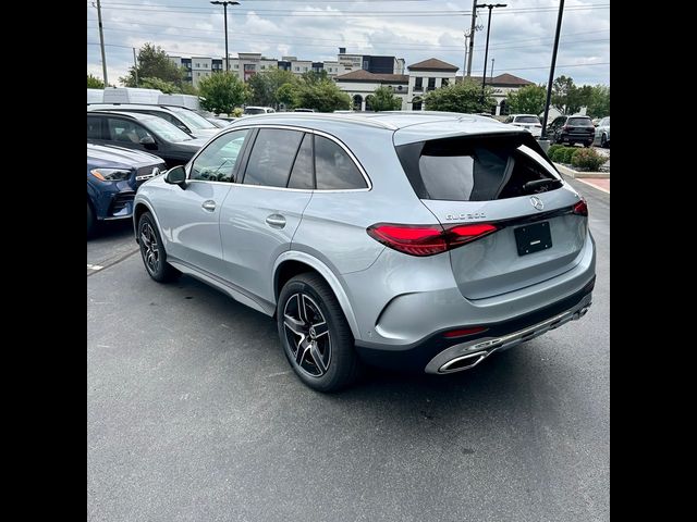 2025 Mercedes-Benz GLC 300