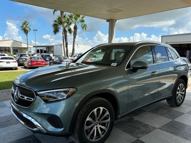 2025 Mercedes-Benz GLC 300