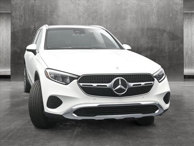 2025 Mercedes-Benz GLC 300