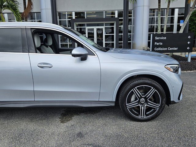 2025 Mercedes-Benz GLC 300