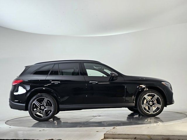 2025 Mercedes-Benz GLC 300