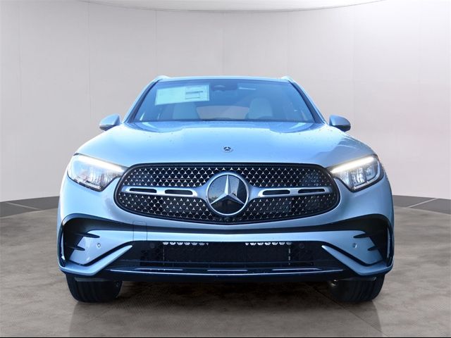 2025 Mercedes-Benz GLC 300