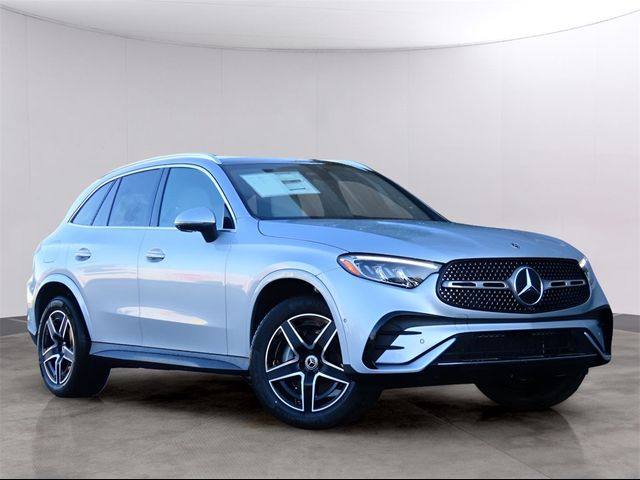 2025 Mercedes-Benz GLC 300