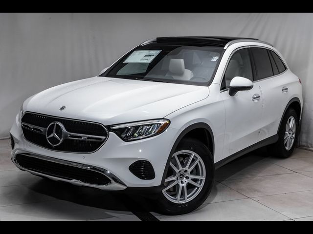 2025 Mercedes-Benz GLC 300