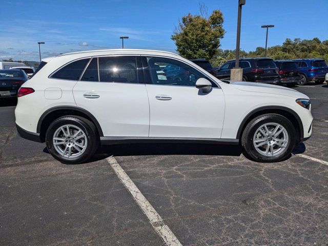 2025 Mercedes-Benz GLC 300