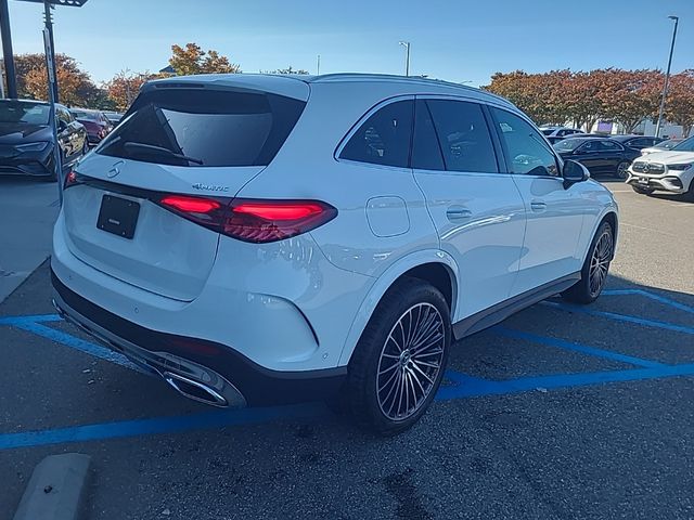 2025 Mercedes-Benz GLC 300