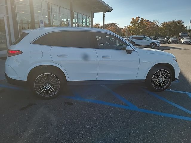 2025 Mercedes-Benz GLC 300