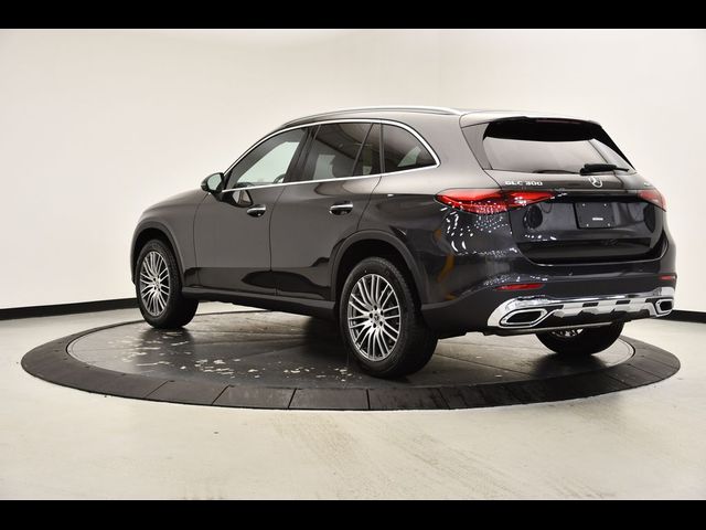 2025 Mercedes-Benz GLC 300