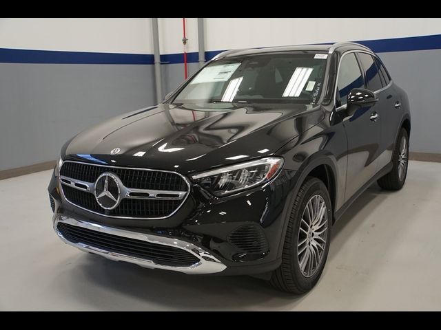 2025 Mercedes-Benz GLC 300