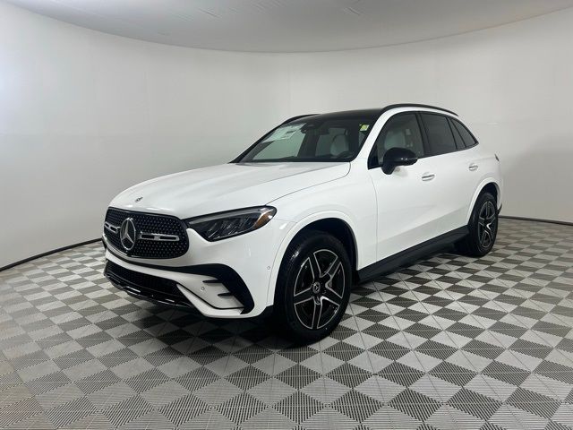 2025 Mercedes-Benz GLC 300