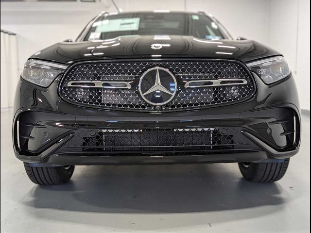 2025 Mercedes-Benz GLC 300