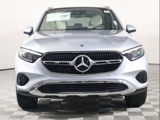 2025 Mercedes-Benz GLC 300