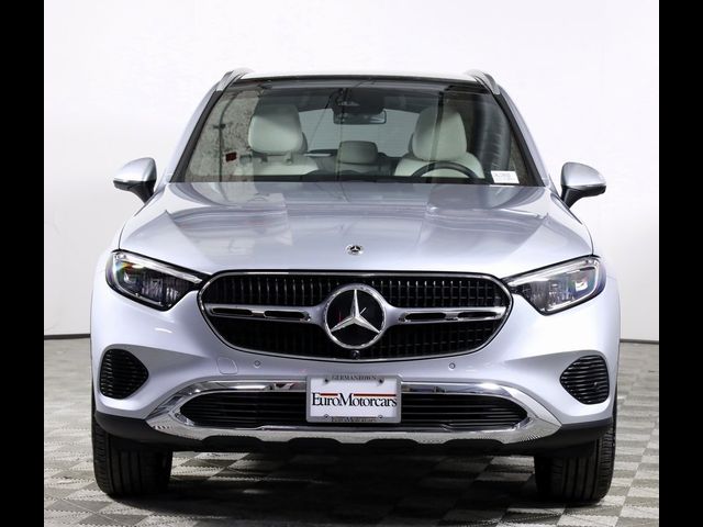 2025 Mercedes-Benz GLC 300