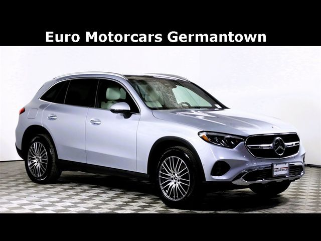 2025 Mercedes-Benz GLC 300