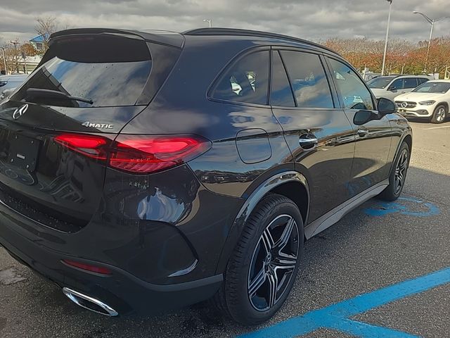 2025 Mercedes-Benz GLC 300