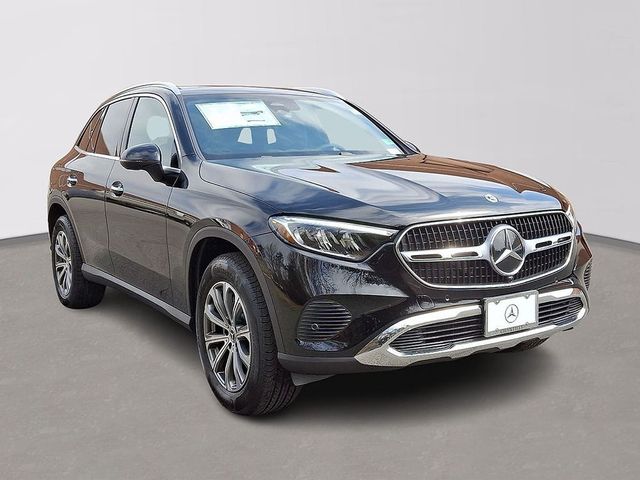 2025 Mercedes-Benz GLC 300