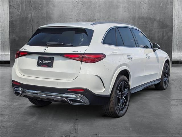 2025 Mercedes-Benz GLC 300