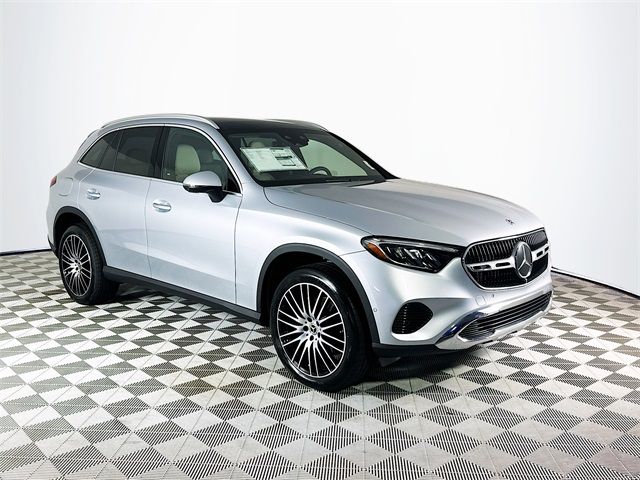 2025 Mercedes-Benz GLC 300