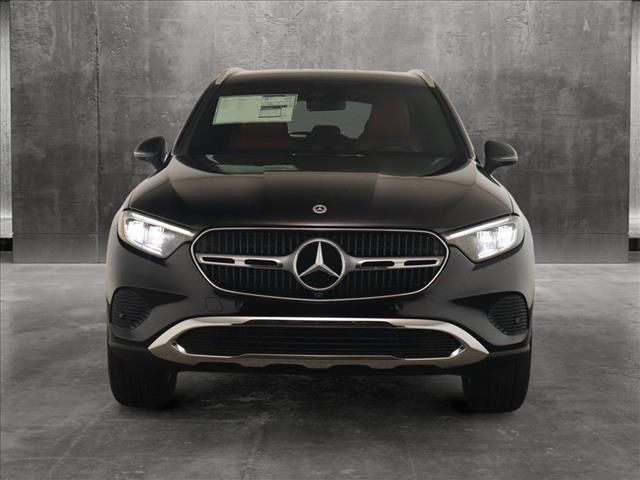 2025 Mercedes-Benz GLC 300