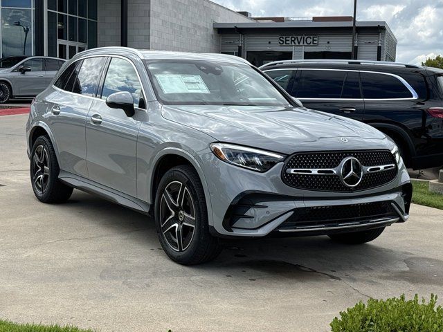 2025 Mercedes-Benz GLC 300